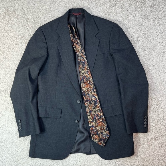 Hart, Schaffner & Marx Suit Jacket Size and Museum of Art Tie - Picture 7 of 15